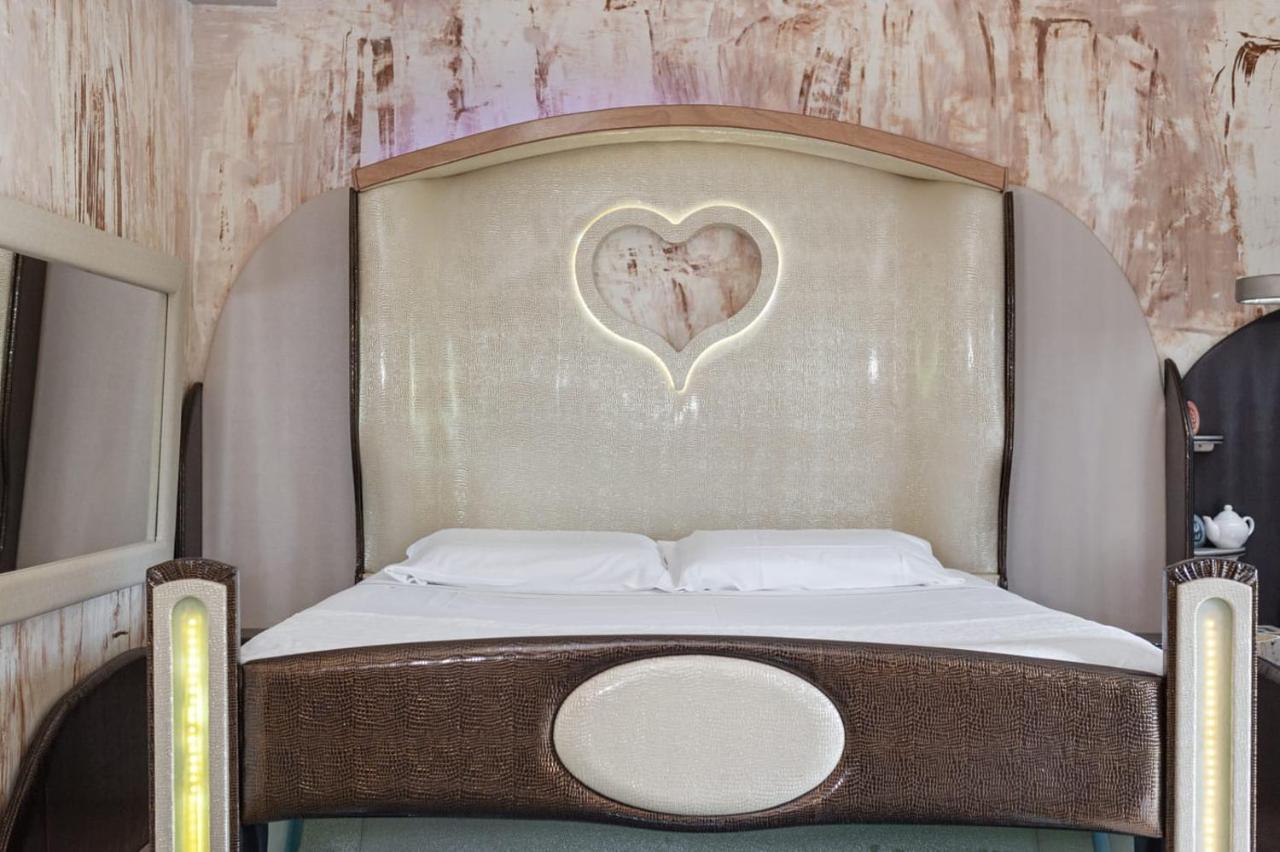 Boutique Roma D'Autore - Il Nido D'Amore Bed & Breakfast 5*